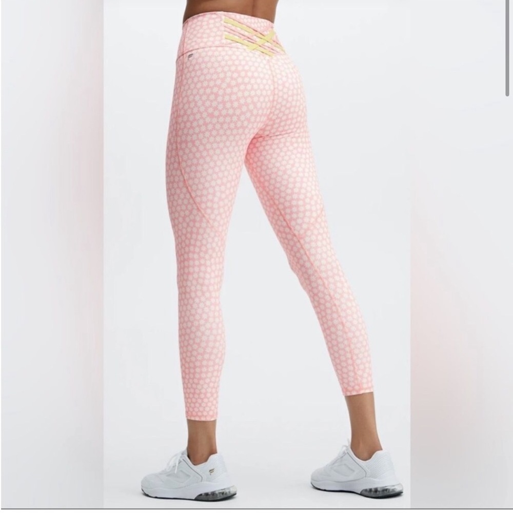 Fabletics Powerhold 7/8 Boost Floral Leggings (Porter Daisy/Multi) - Size M